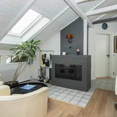 6 Person In * Oksbøl