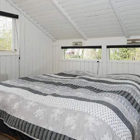 度假居 6 Person In *